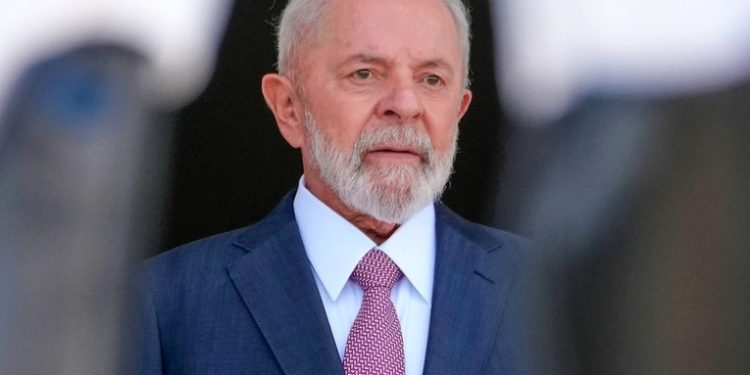 Lula pide menos burocracia para combatir la destrucción de la Amazonía