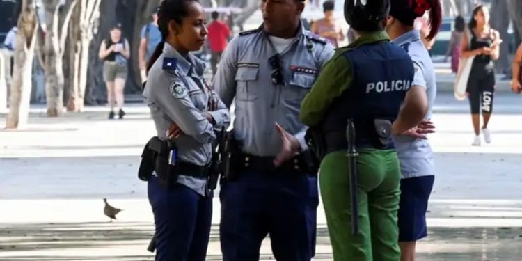 Más de 1.100 'presos políticos' en Cuba, denuncia ONG