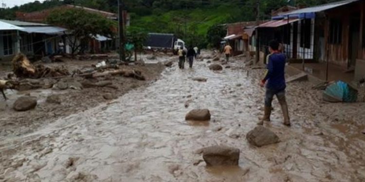 Más de 10.000 familias afectadas por lluvias en Colombia