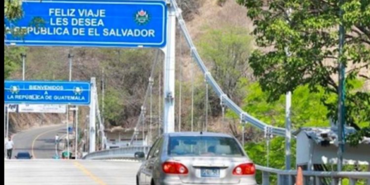 Más de 100 mil turistas salvadoreños ingresan a Guatemala para las fiestas agostinas