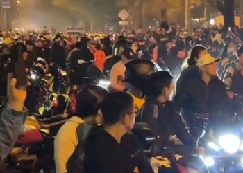 Más de 100 multas para motoristas tras caravana convocada por influencer colombiano