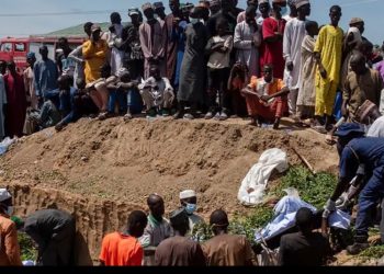 Más de 140 personas mueren en explosión de camión en Nigeria