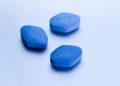 Más de 30 niños terminan intoxicados con viagra en Colombia por hacer un 'reto viral' en redes sociales