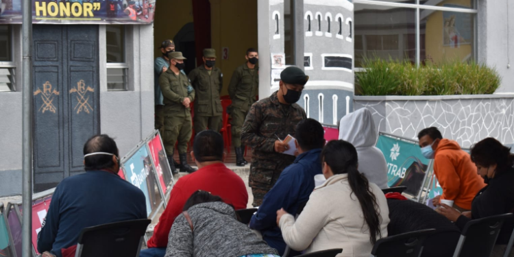 Más de 4,000 personas fueron vacunadas en Campo Marte y Guardia de Honor