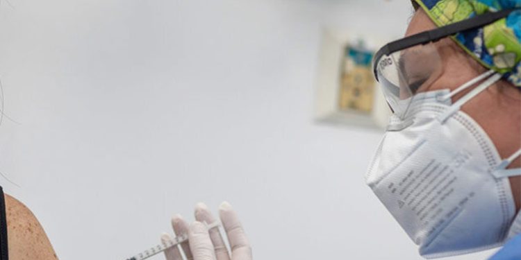 Más de 4 mil vacunados en Centro de vacunación Gerona