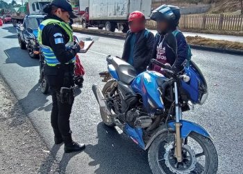 Más de 50 Multas Emitidas a Motoristas por Infracciones Durante el Fin de Semana
