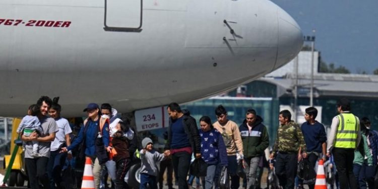 Más de 500 guatemaltecos retornan al país en cuatro vuelos procedentes de Estados Unidos