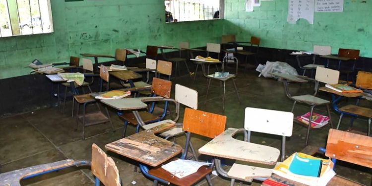 Más de 9 mil escuelas no cuentan con agua potable