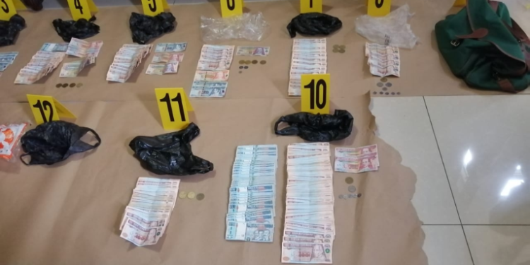 Más de Q 300,000 quetzales y $ 50,000 dólares fueron incautados en Ciudad Guatemala y Santa Rosa