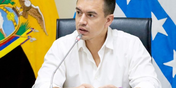 Más poder al Ejército, expulsiones exprés y regreso de casinos: las propuestas de Noboa en Ecuador