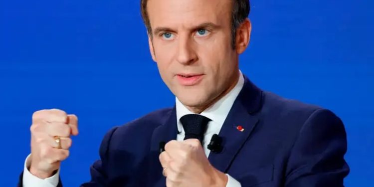 Macron anuncia proyecto para legalizar eutanasia restringida