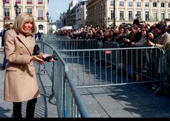 Macron quiere que el aborto sea derecho fundamental en la UE