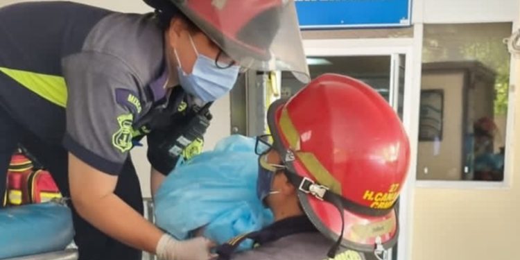 Madre dio a luz en ambulancia a causa del tráfico