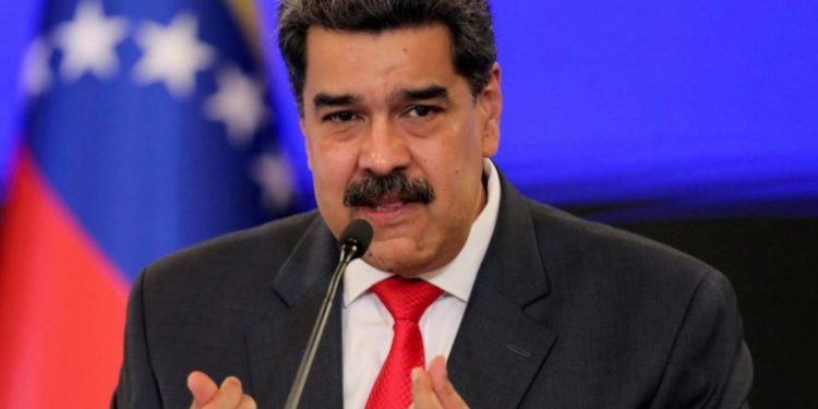 Maduro anuncia la llegada de 500.000 dosis de la vacuna rusa Sputnik V a Venezuela