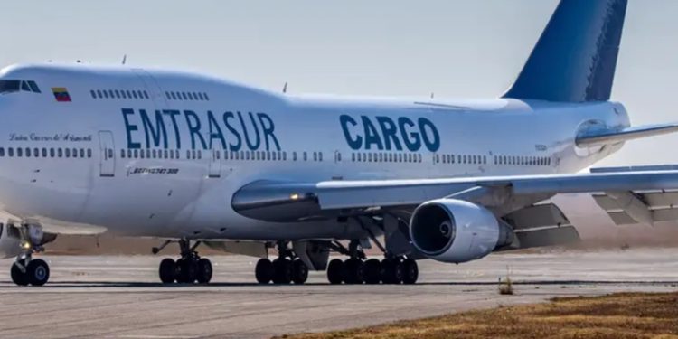 Maduro dice que Milei se robó avión incautado en Argentina