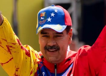 Maduro es proclamado oficialmente candidato a la presidencia