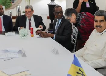 Maduro y Ali plantean diálogo y evitar escalar conflicto