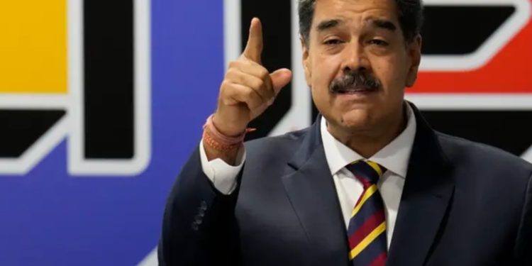 Maduro y otros candidatos firman acuerdo por las elecciones