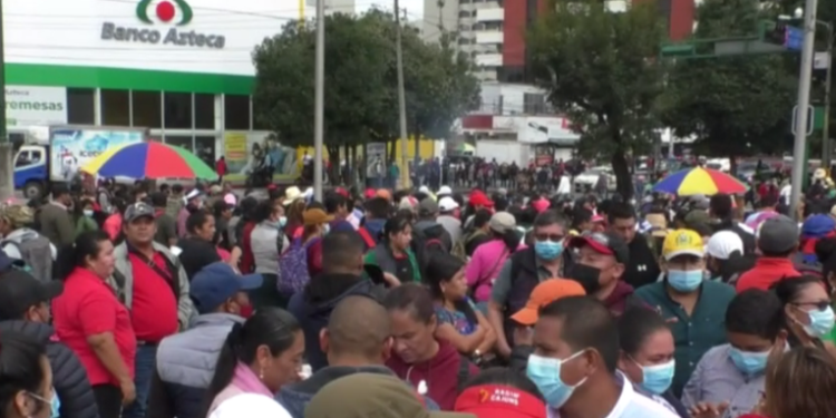 Maestros exigen traslado de mentores a renglón 011 y aumento de presupuesto para educación