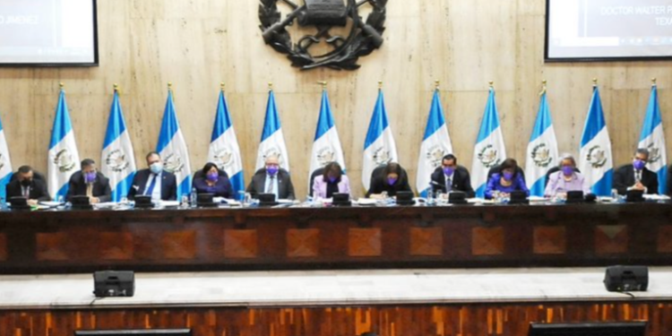 Magistrados suplentes del TSE se excusan de comparecer en proceso de antejuicio