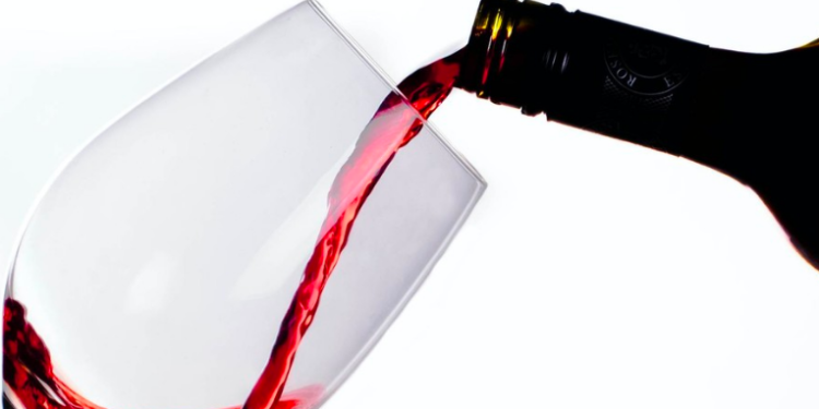 Mala notica para los amantes del vino: la Federación Mundial del Corazón determina que ninguna cantidad de alcohol es saludable.