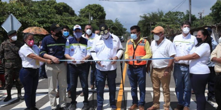 Mandatario Alejandro Giammattei inaugura Puesto de Control en Chimaltenango en contra del contrabando