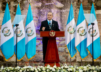 Mandatario resalta alcanzar números positivos en el tema de salud, educación y seguridad durante su mandato