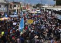 Manifestaciones colapsan la capital guatemalteca con 140 bloqueos en un solo día.