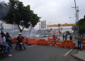 Manifestantes bloquean avenida Petapa