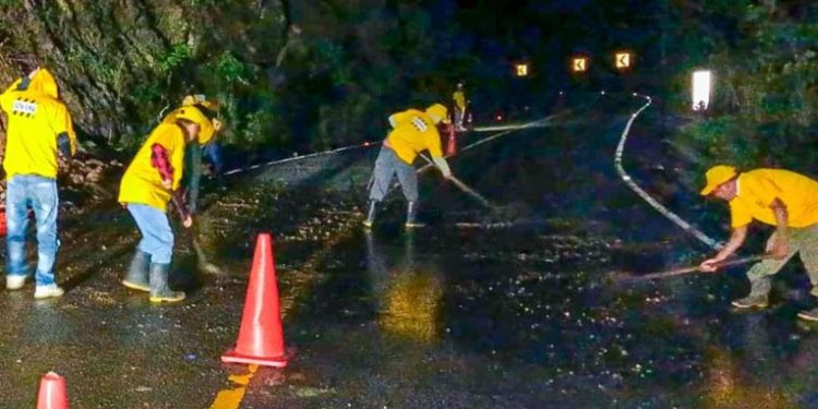 Mantenimiento vial en 14 departamentos para prevenir daños por lluvias