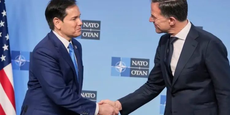 Marco Rubio critica histeria: EE. UU. seguirá en la OTAN