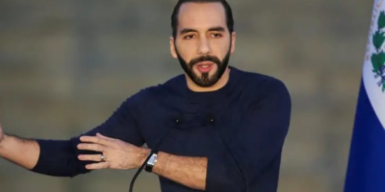 Marina de El Salvador incauta dos toneladas de cocaína