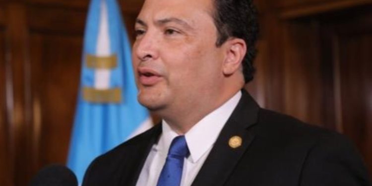Mario Búcaro habla ante la OEA: Garantizando una transición ordenada en Guatemala