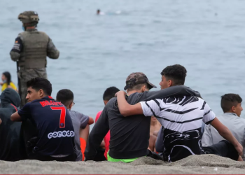 Marruecos habrí­a engañado a los menores migrantes para que cruzaran la frontera con España diciendo que verí­an a Messi y Cristiano Ronaldo