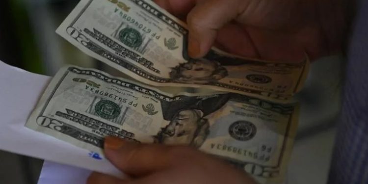 Marzo rompe récord histórico con más de 2 mil millones de dólares en remesas