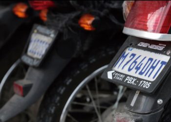 Masiva emisión de placas para motocicletas podría generar dificultades futuras, advierte SAT