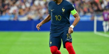 Mbappé recibe la mayor oferta en la historia del fútbol