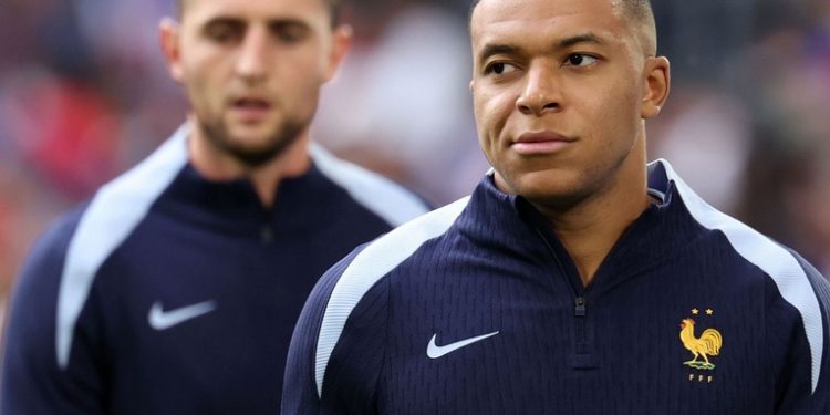 Mbappé reclama al PSG cerca de 100 millones de euros en salarios y primas impagados
