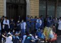 Médicos del San Juan de Dios marchan por desabastecimientos de medicinas