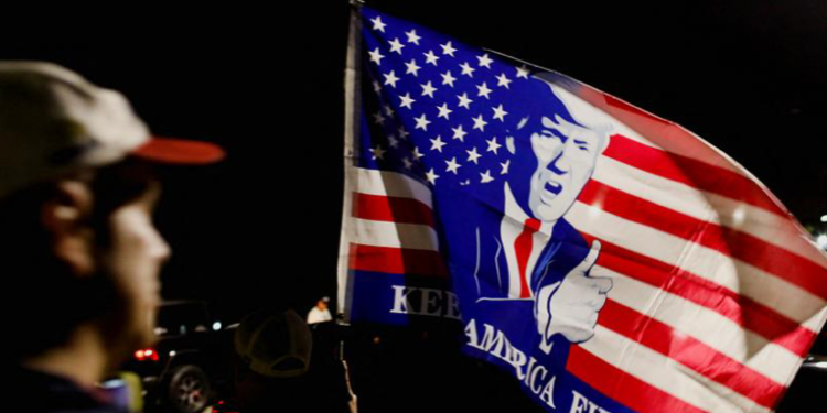 Medios: Washington evaluará si Donald Trump puso en peligro a EE. UU.