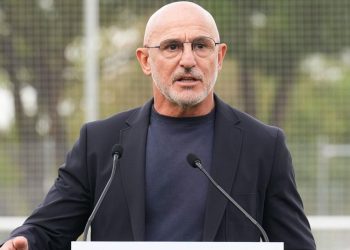 Mensajes de ánimo a Carvajal desde la selección española antes del inicio de la concentración