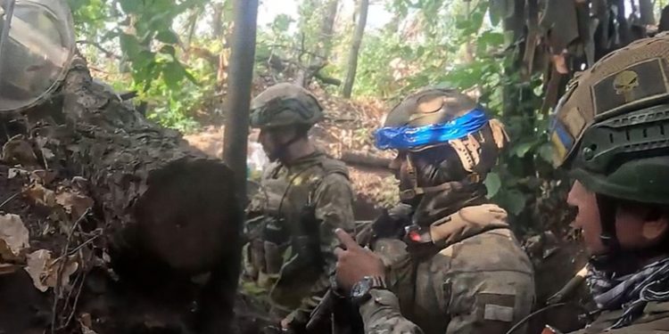 Mercenarios latinos en Ucrania: conversaciones exclusivas revelan su desespero y desasosiego