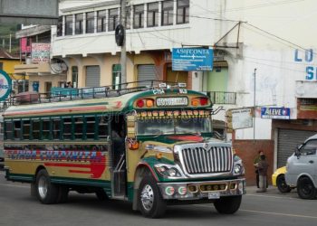 Mesa de diálogo continúa analizando sin definir si establecerá nuevos precios del pasaje