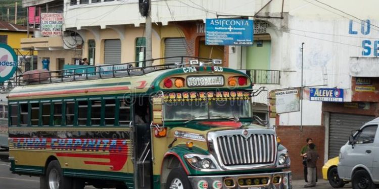 Mesa de diálogo continúa analizando sin definir si establecerá nuevos precios del pasaje