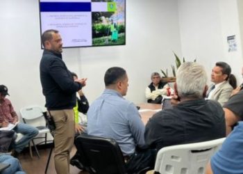 Mesa técnica evita suspensión de recolección de basura tras acuerdo entre autoridades y recolectores