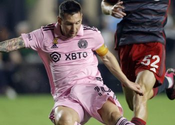 Messi sale lesionado a los 37 minutos del primer tiempo y enciende las alarmas en el Inter de Miami