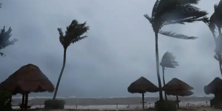 México activa más de 6.000 refugios por tormenta Alberto