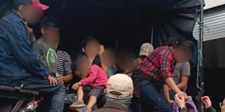México expulsa a 485 migrantes guatemaltecos, la mayoría detenidos en Puebla
