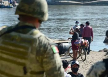 México inicia despliegue de soldados en la frontera con EEUU