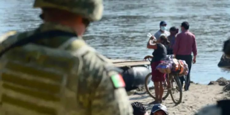 México inicia despliegue de soldados en la frontera con EEUU